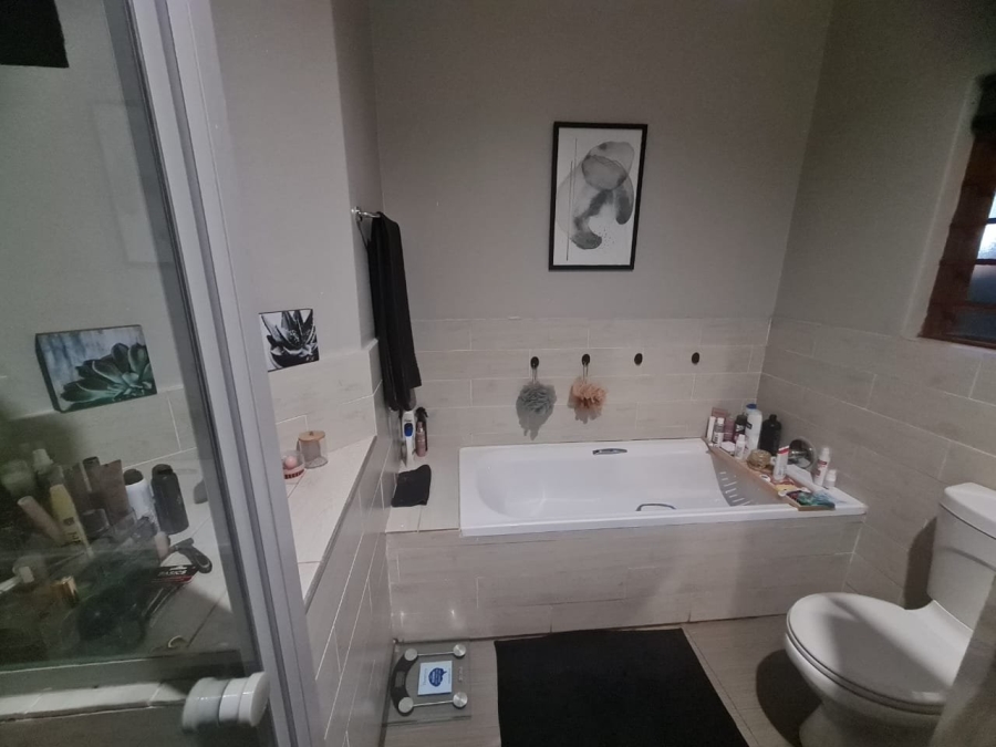 4 Bedroom Property for Sale in Waverley Free State